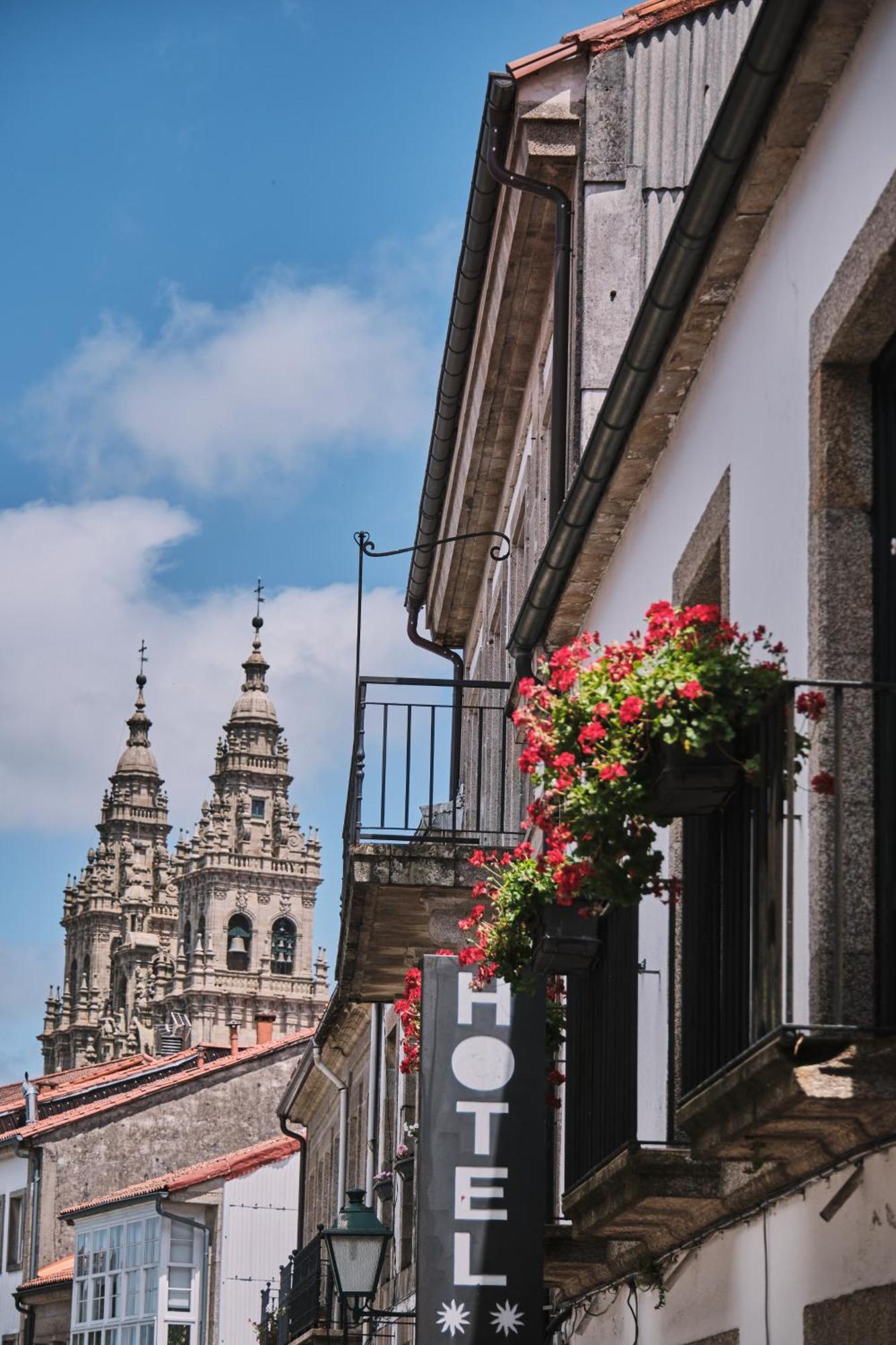 Hotel Entrecercas Santiago de Compostela Exterior photo