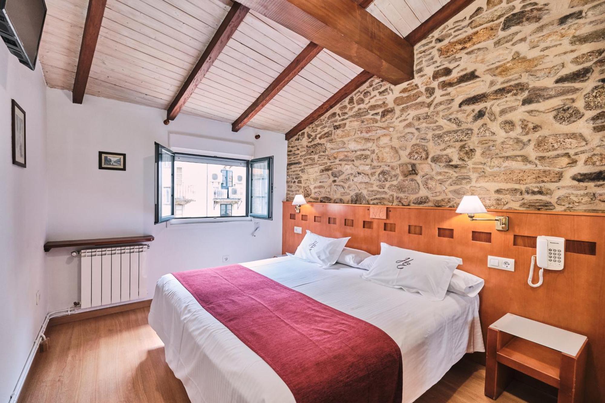 Hotel Entrecercas Santiago de Compostela Exterior photo