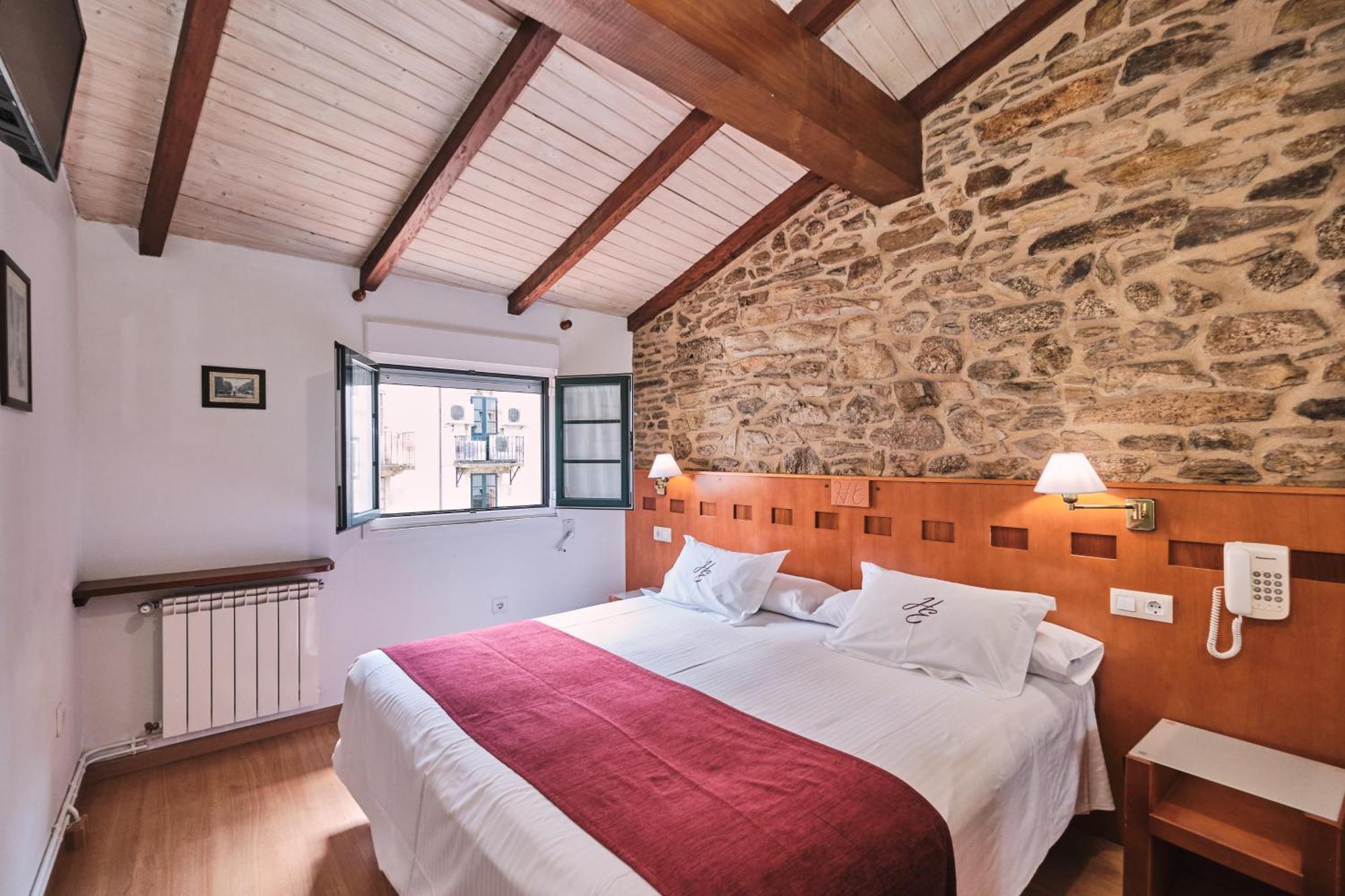 Hotel Entrecercas Santiago de Compostela Exterior photo